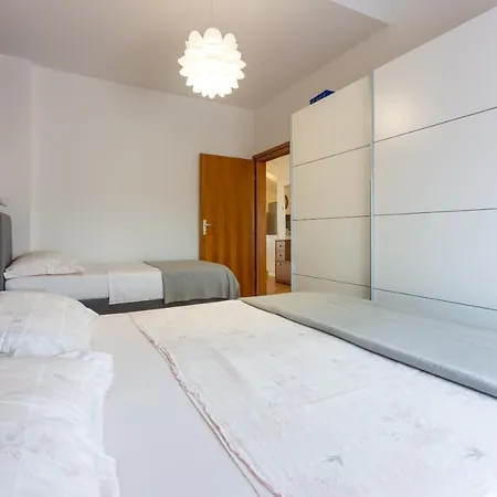 Kijara * Цриквеница