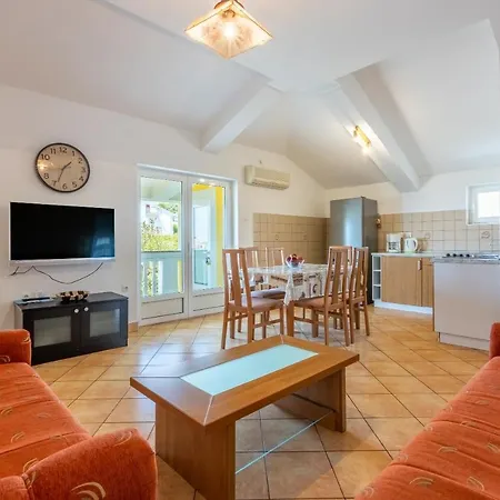 Kijara Апартаменты Цриквеница